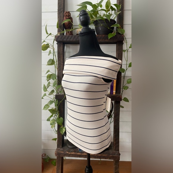 A New Day: Cream White and Black Off Shoulder Blouse - Picture 9 of 17